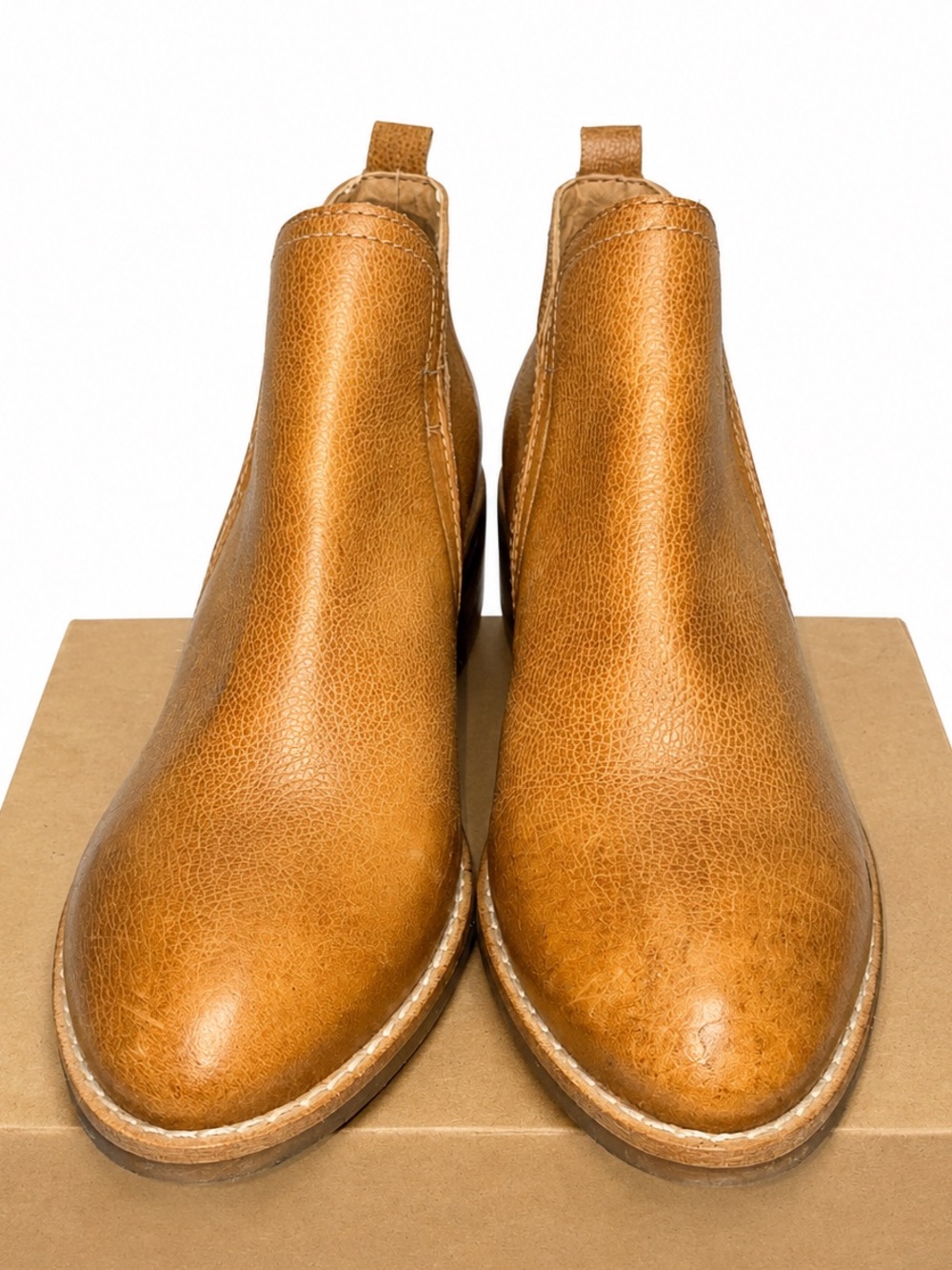 Matisse Women’s Genuine Leather Tan Chelsea Ankle Booties Size 10M - Picture 3 of 7